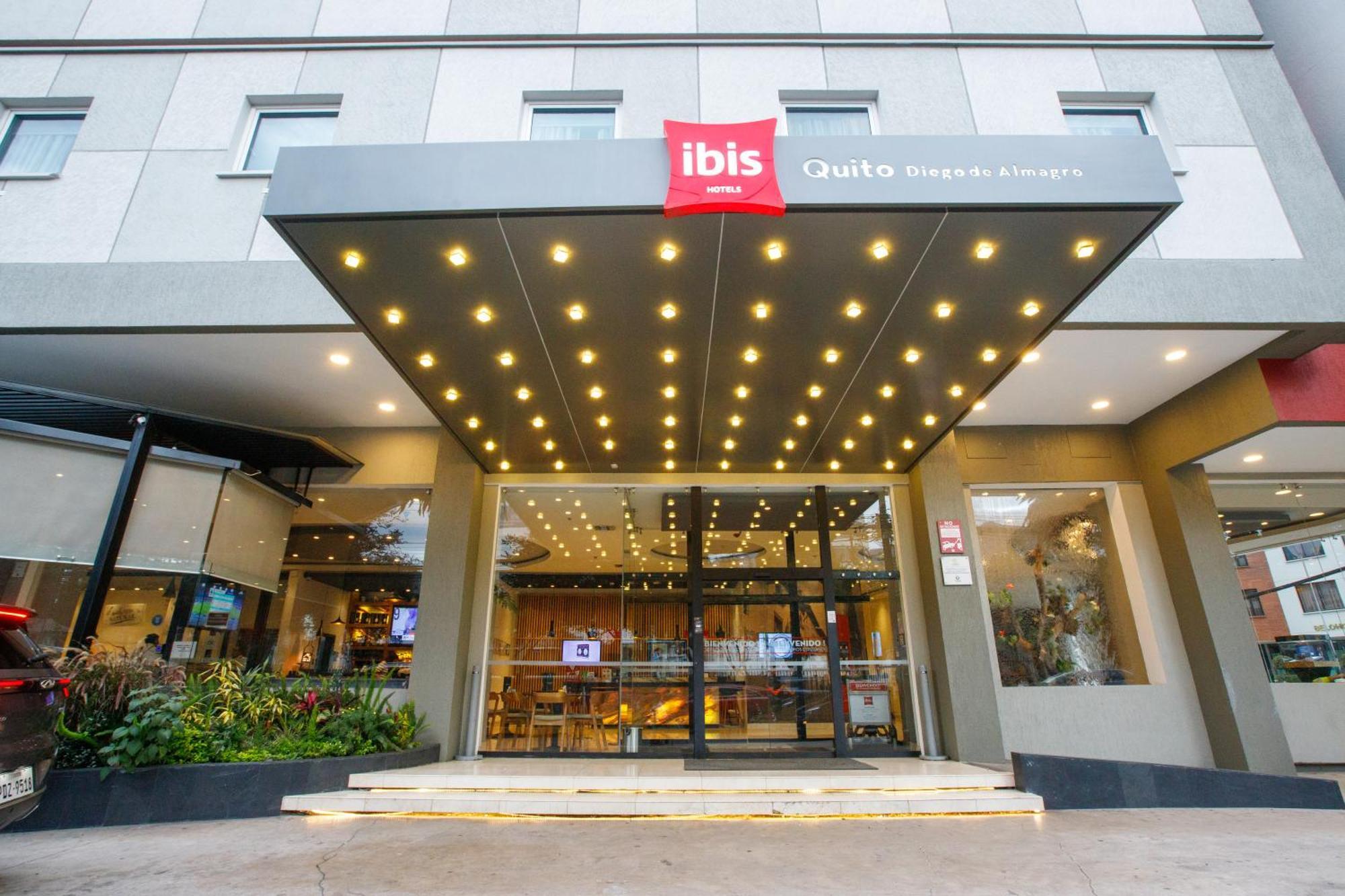 Готель Ibis Кіто Екстер'єр фото