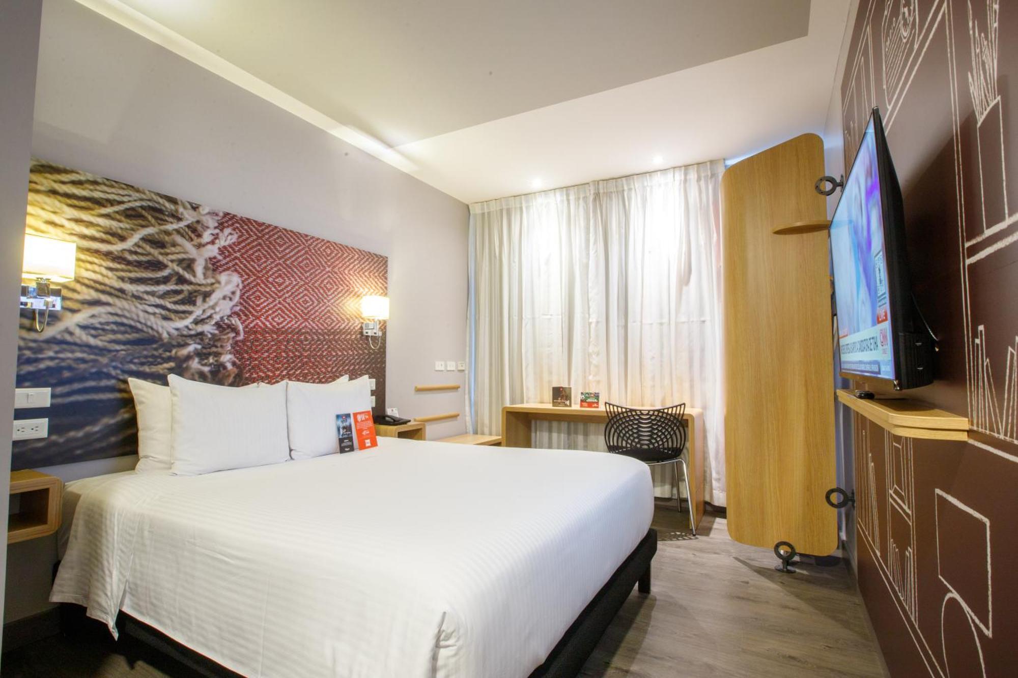 Готель Ibis Кіто Екстер'єр фото