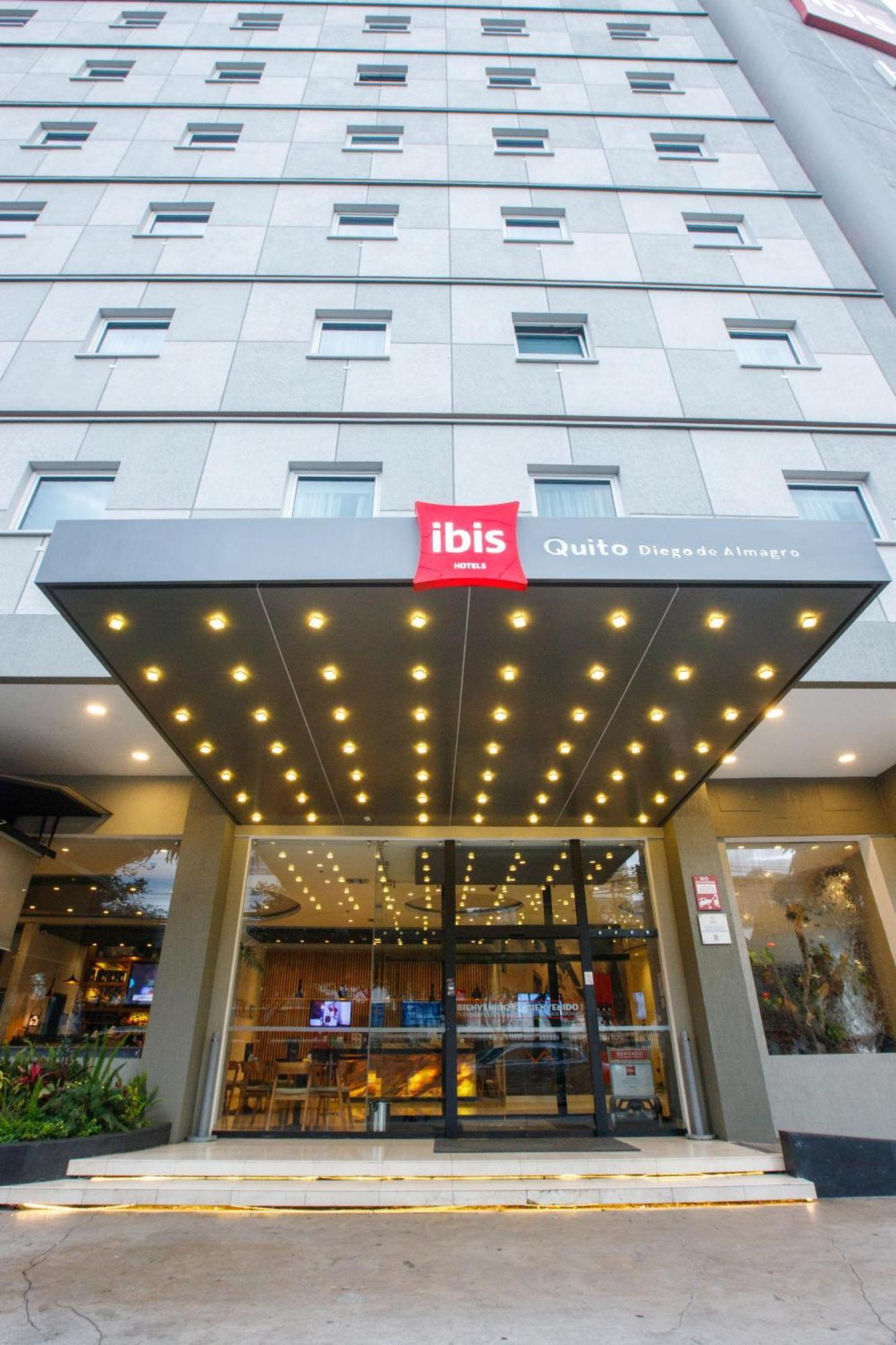 Готель Ibis Кіто Екстер'єр фото
